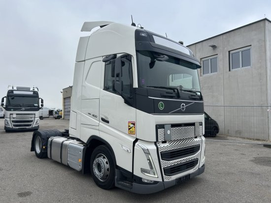 Volvo FH 460 E6, Low Deck , I Save I-Shift, Standklima - Cap tractor: Foto 1 Volvo FH 460 E6, Low Deck , I Save I-Shift, Standklima - Cap tractor: Foto 1