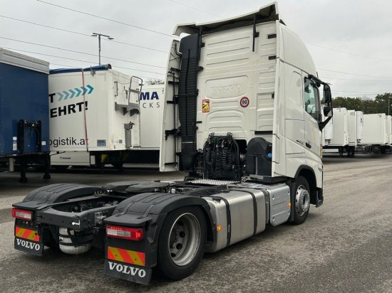 Volvo FH 500 E6, Low Deck, I-Shift, Voll-Luft, Standklima - Cap tractor: Foto 3 Volvo FH 500 E6, Low Deck, I-Shift, Voll-Luft, Standklima - Cap tractor: Foto 3