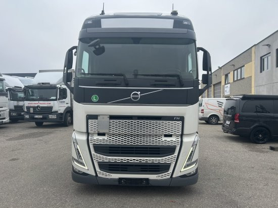 Volvo FH 500 E6, Low Deck, I-Shift, Voll-Luft, Standklima I Save - Cap tractor: Foto 2 Volvo FH 500 E6, Low Deck, I-Shift, Voll-Luft, Standklima I Save - Cap tractor: Foto 2