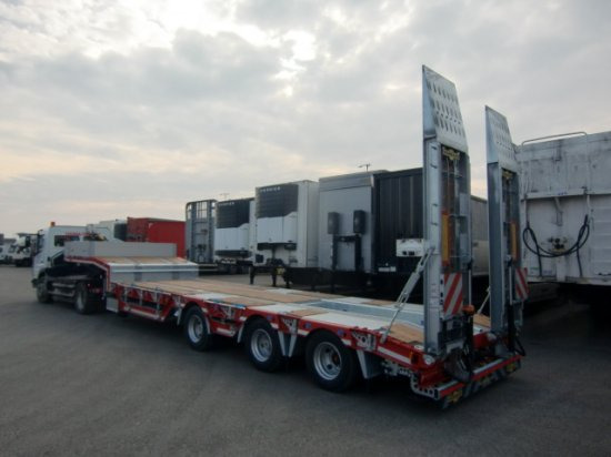 HUMBAUR HTSK 30 schräg, 3-Achs Tieflader, Radmulden, Liftachse, Nachlaufachse, Verzinkt - Semiremorcă transport agabaritic: Foto 4 HUMBAUR HTSK 30 schräg, 3-Achs Tieflader, Radmulden, Liftachse, Nachlaufachse, Verzinkt - Semiremorcă transport agabaritic: Foto 4