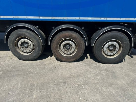 Kempf SKM 39 Alu-Kastenmulde 55m³ Rollplane - Semiremorcă basculantă: Foto 4 Kempf SKM 39 Alu-Kastenmulde 55m³ Rollplane - Semiremorcă basculantă: Foto 4