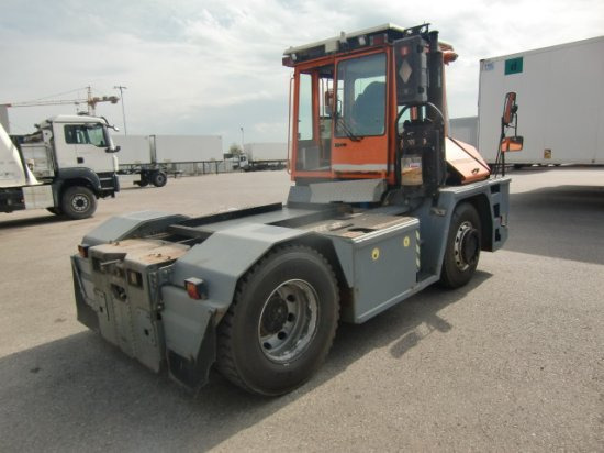 MAFI Hofschlepper MT32Z - Tractor terminal: Foto 4 MAFI Hofschlepper MT32Z - Tractor terminal: Foto 4