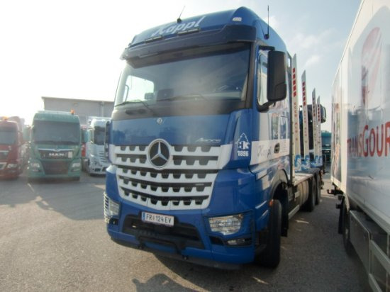 Mercedes-Benz Arocs 3353 6x4 Holztransp., Palfinger Kran Epsilon - Camion forestier, Camion cu macara: Foto 3 Mercedes-Benz Arocs 3353 6x4 Holztransp., Palfinger Kran Epsilon - Camion forestier, Camion cu macara: Foto 3