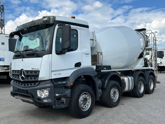Mercedes-Benz Arocs 3743, 8x4 Betonmischer, Euro 6, 9m³ Liebherr Mischer - Autobetonieră: Foto 1 Mercedes-Benz Arocs 3743, 8x4 Betonmischer, Euro 6, 9m³ Liebherr Mischer - Autobetonieră: Foto 1