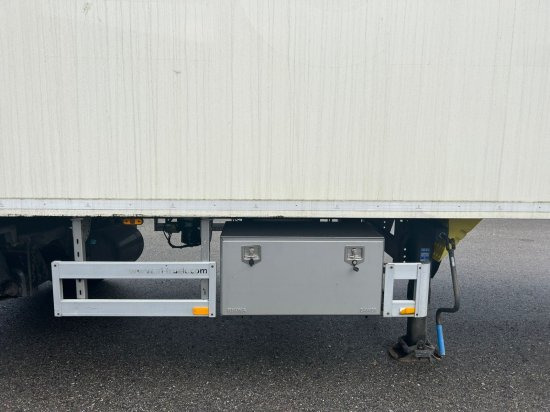 Semiremorcă furgon Pacton TRD 345, 3-Achs Rollboden, Kofferauflieger, Förderband, 2xLenkachse!: Foto 9 Semiremorcă furgon Pacton TRD 345, 3-Achs Rollboden, Kofferauflieger, Förderband, 2xLenkachse!: Foto 9