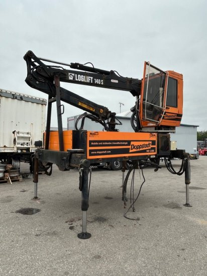 Plateau-Wechselpritsche mit Loglift 140S inkl. Rotator und Greifer - Remorcă transport containere/ Swap body: Foto 1 Plateau-Wechselpritsche mit Loglift 140S inkl. Rotator und Greifer - Remorcă transport containere/ Swap body: Foto 1