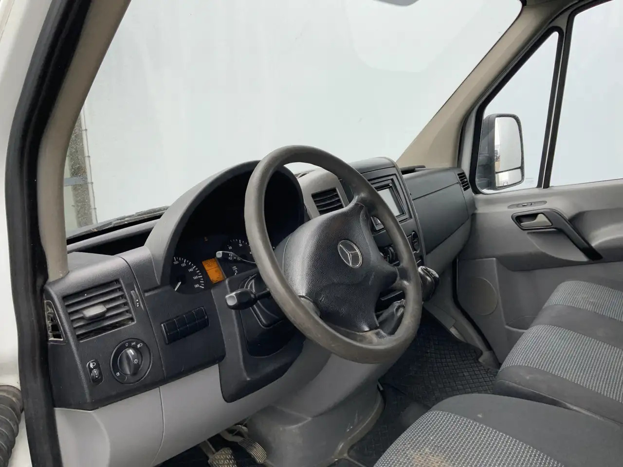 Mercedes-Benz Sprinter 513 2.2 CDI 432 Meubelbak & Deuren 3 Zits Cruise T - Alte utilaje: Foto 5 Mercedes-Benz Sprinter 513 2.2 CDI 432 Meubelbak & Deuren 3 Zits Cruise T - Alte utilaje: Foto 5