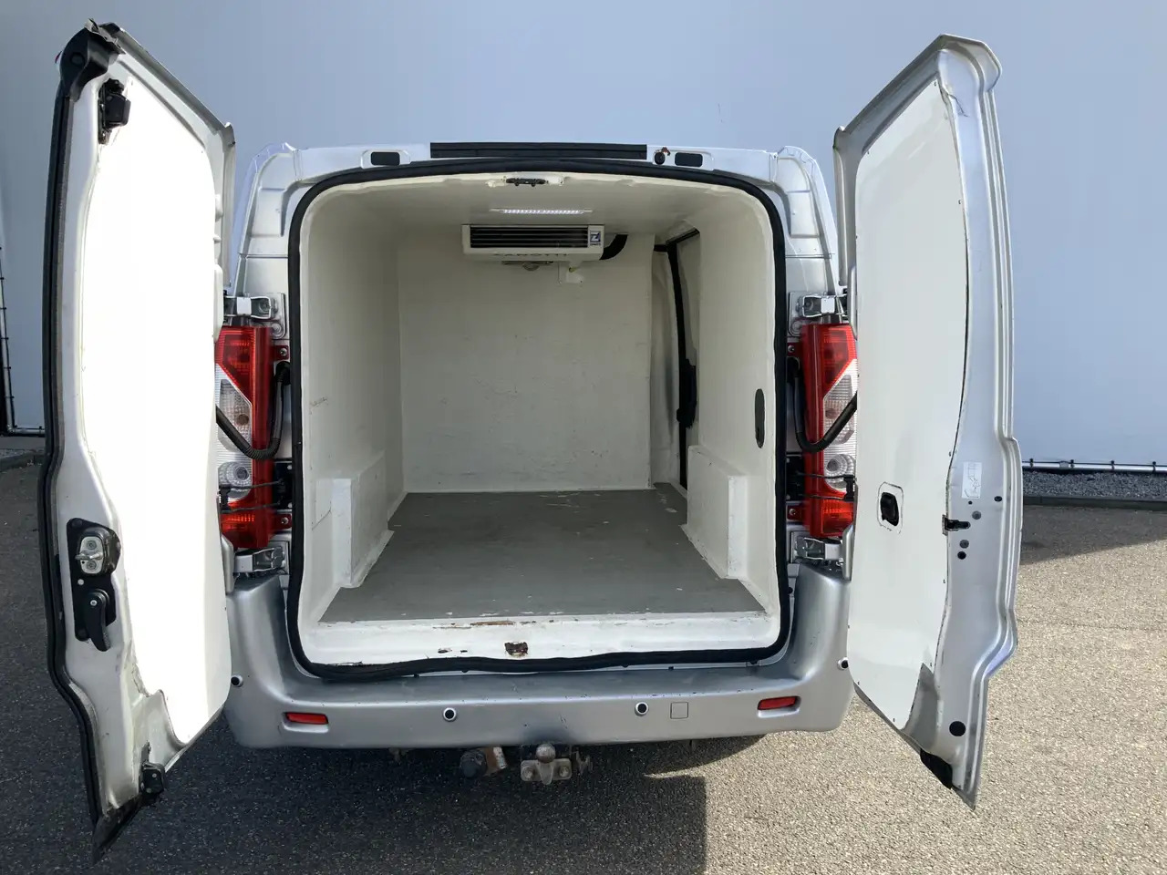 Citroen Jumpy 2.0 HDI L2H1 Koelauto werkt 100% Dag & Nacht Airco - Autoutilitară frigorifica: Foto 4 Citroen Jumpy 2.0 HDI L2H1 Koelauto werkt 100% Dag & Nacht Airco - Autoutilitară frigorifica: Foto 4