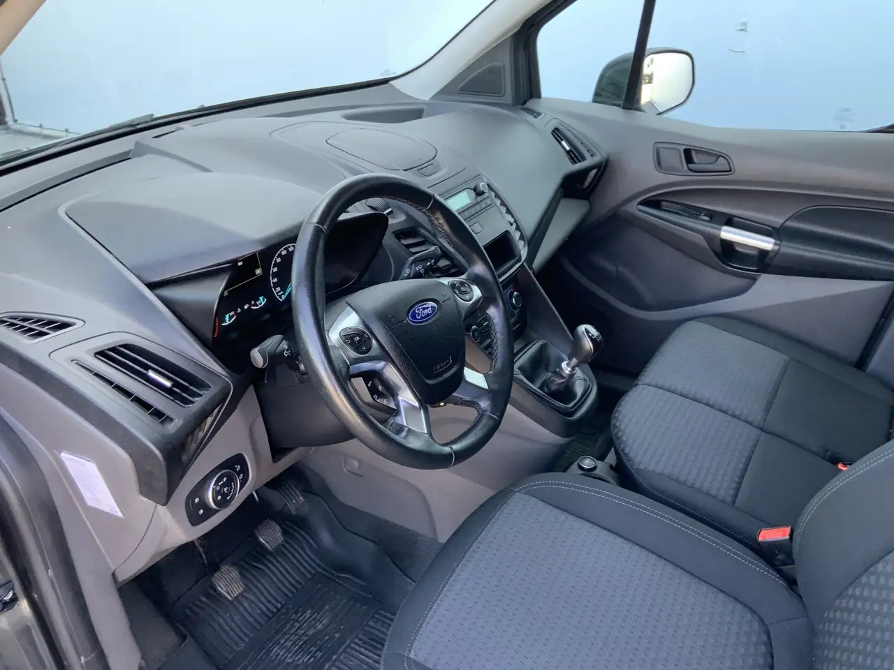 Ford Transit Connect 1.5 EcoBlue L1 Trend Airco Cruise 3 Zits Trekhaak - Autoutilitară compactă: Foto 5 Ford Transit Connect 1.5 EcoBlue L1 Trend Airco Cruise 3 Zits Trekhaak - Autoutilitară compactă: Foto 5