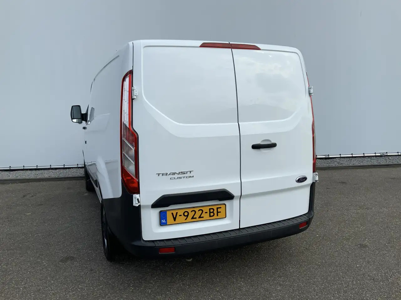 Ford Transit Custom 270 2.2 TDCI L1H1 Economy Edition Airco Cruise 3 Z - Dubă: Foto 2 Ford Transit Custom 270 2.2 TDCI L1H1 Economy Edition Airco Cruise 3 Z - Dubă: Foto 2
