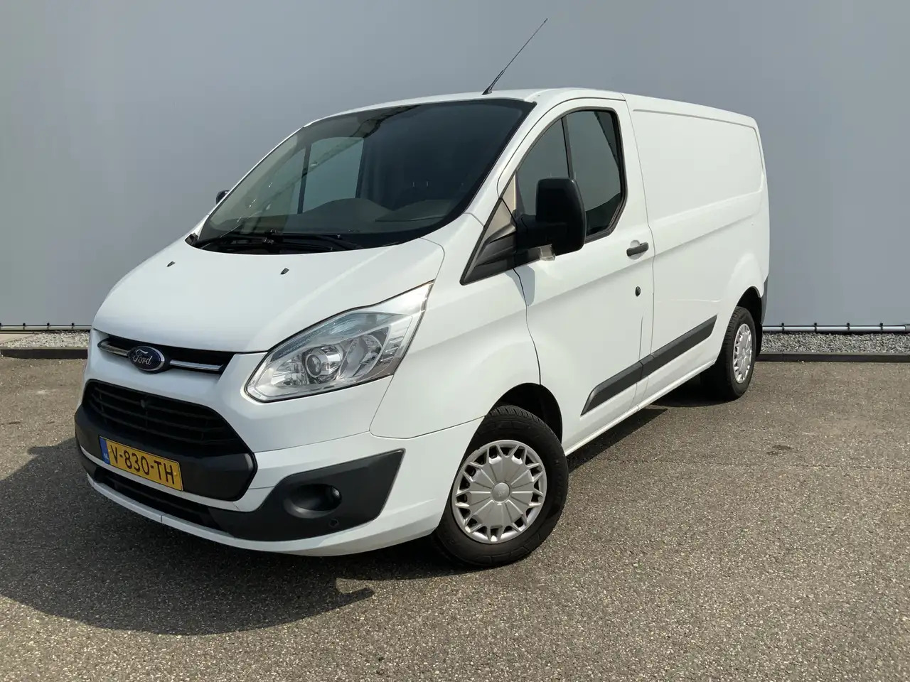 Ford Transit Custom 290 2.2 TDCI L1H2 Trend Airco Cruise 3 Zits Trekha - Dubă: Foto 1 Ford Transit Custom 290 2.2 TDCI L1H2 Trend Airco Cruise 3 Zits Trekha - Dubă: Foto 1