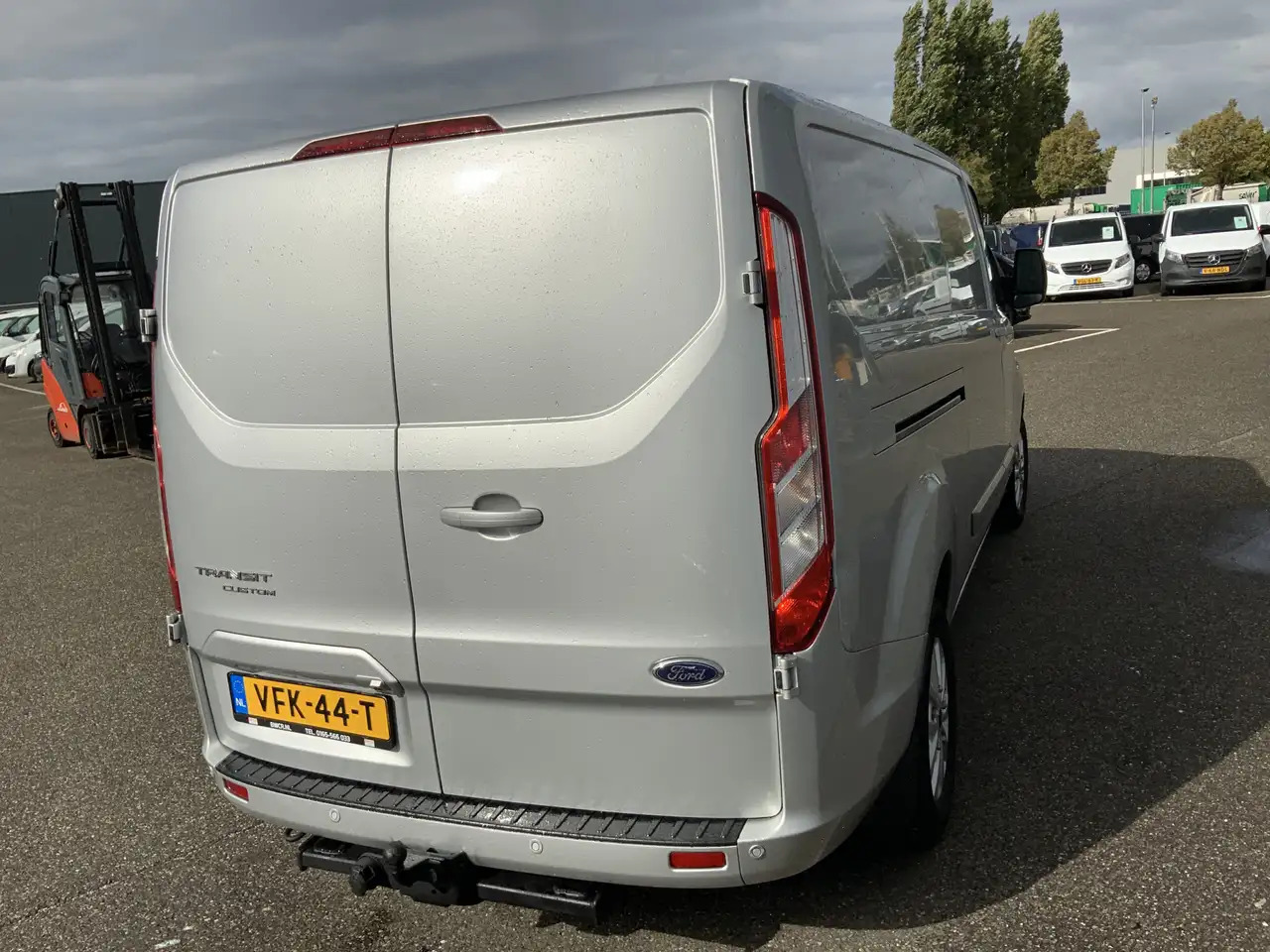 Ford Transit Custom 300 2.0 TDCI (MOTOR DEFECT!!) L2H2 Airco Navi 3 Zi - Dubă: Foto 5 Ford Transit Custom 300 2.0 TDCI (MOTOR DEFECT!!) L2H2 Airco Navi 3 Zi - Dubă: Foto 5