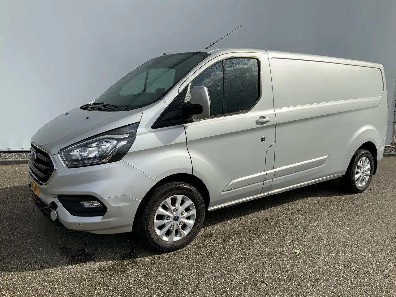 Ford Transit Custom 300 2.0 TDCI (MOTOR DEFECT!!) L2H2 Airco Navi 3 Zi - Dubă: Foto 1 Ford Transit Custom 300 2.0 TDCI (MOTOR DEFECT!!) L2H2 Airco Navi 3 Zi - Dubă: Foto 1