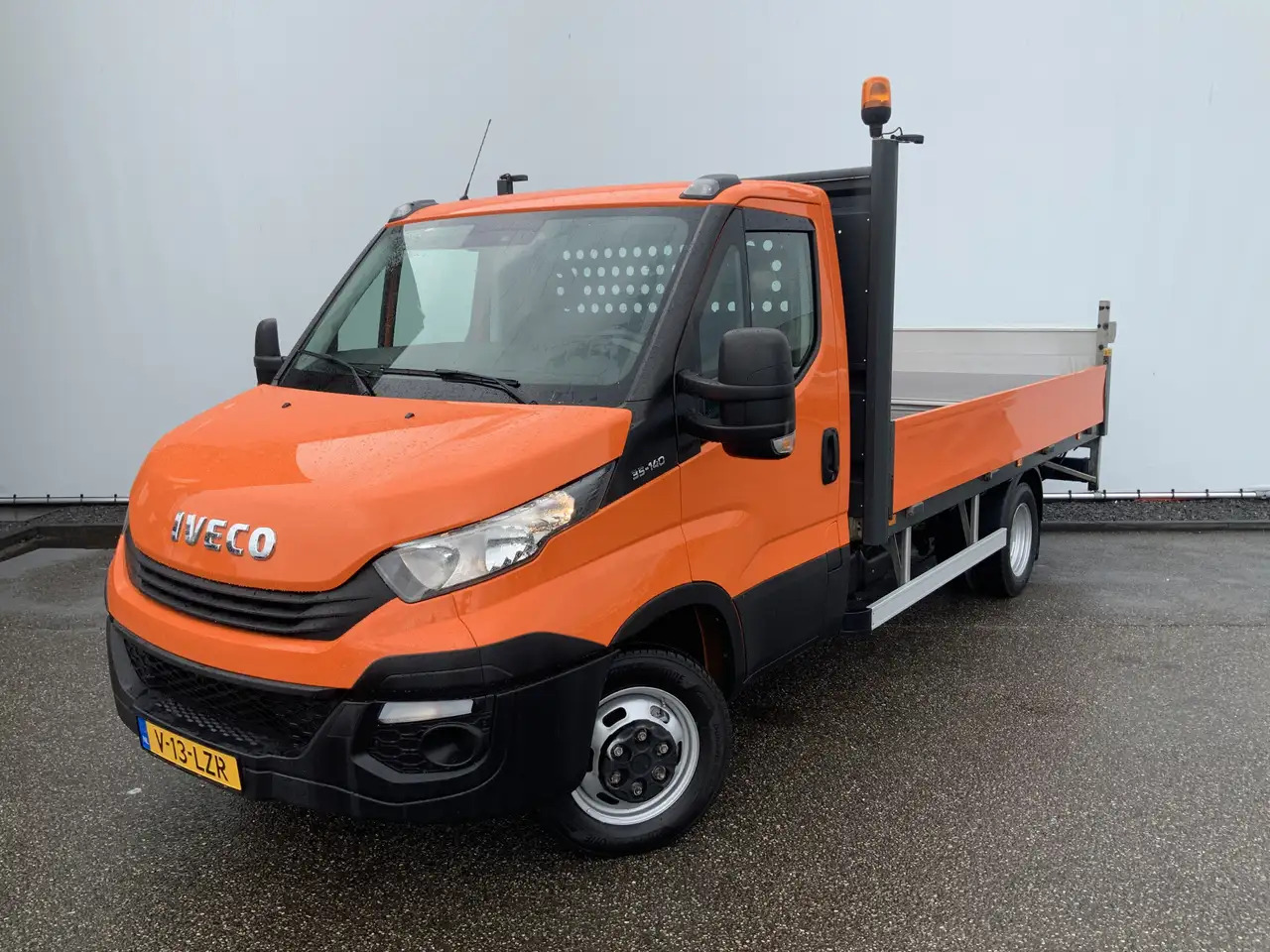 Iveco Daily 35C14 2.3 375 Pick Up & LaadLift Airco Navi Trekha - Autoutilitară cu platformă: Foto 1 Iveco Daily 35C14 2.3 375 Pick Up & LaadLift Airco Navi Trekha - Autoutilitară cu platformă: Foto 1