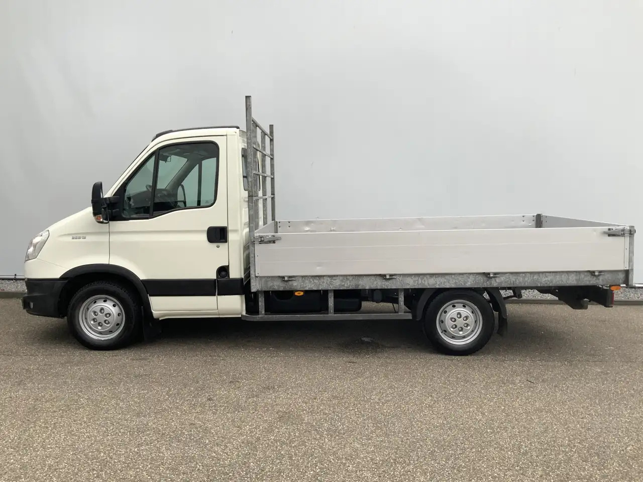 Iveco Daily 35S13 D 345 Pick Up Airco 3 Zits Trekhaak 3500 kg - Autoutilitară cu platformă: Foto 3 Iveco Daily 35S13 D 345 Pick Up Airco 3 Zits Trekhaak 3500 kg - Autoutilitară cu platformă: Foto 3