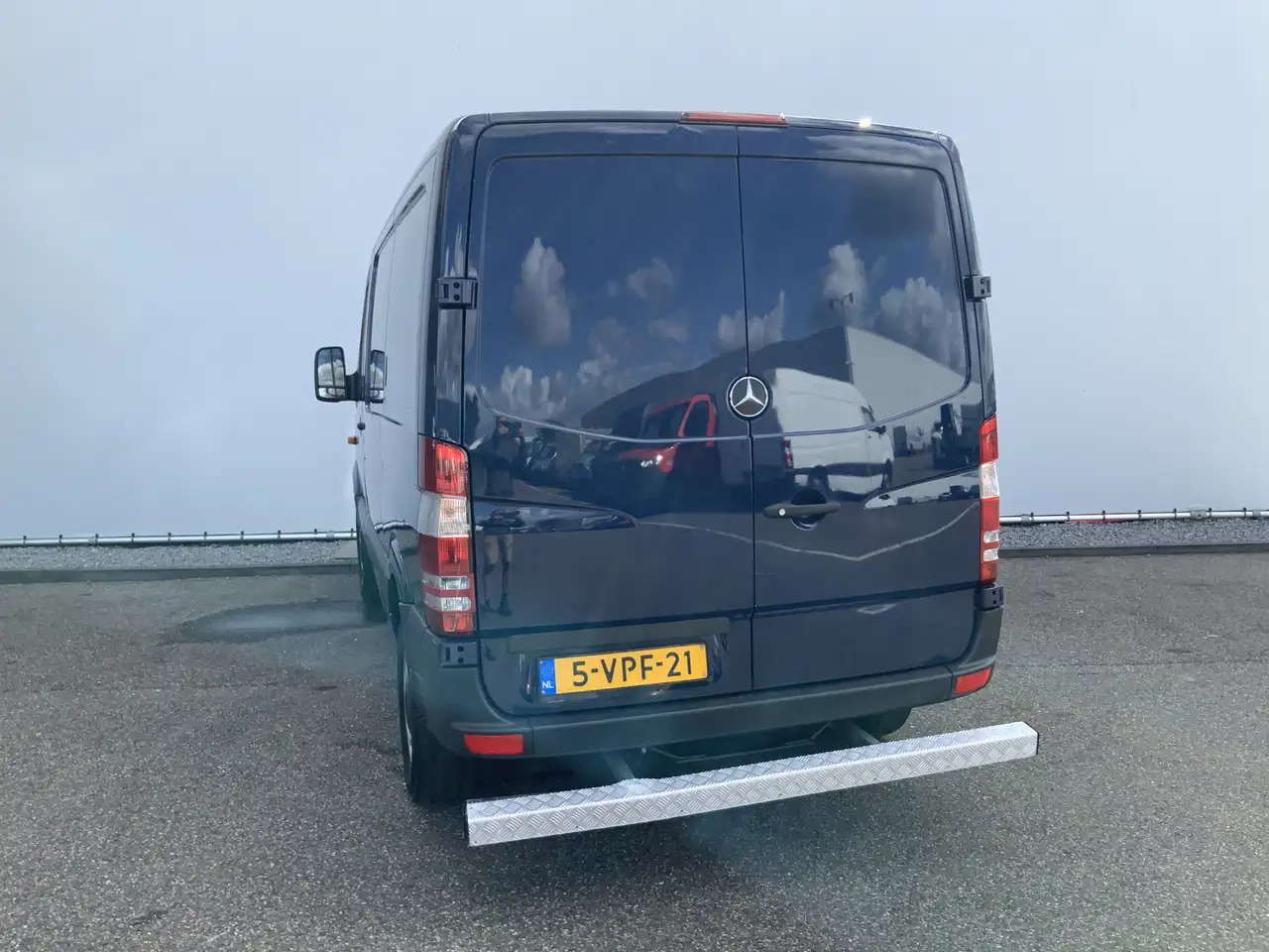 Mercedes-Benz Sprinter 210 2.2 CDI 325 L1H1 Airco Cruise 3 Zits Opstap Ba - Dubă: Foto 2 Mercedes-Benz Sprinter 210 2.2 CDI 325 L1H1 Airco Cruise 3 Zits Opstap Ba - Dubă: Foto 2
