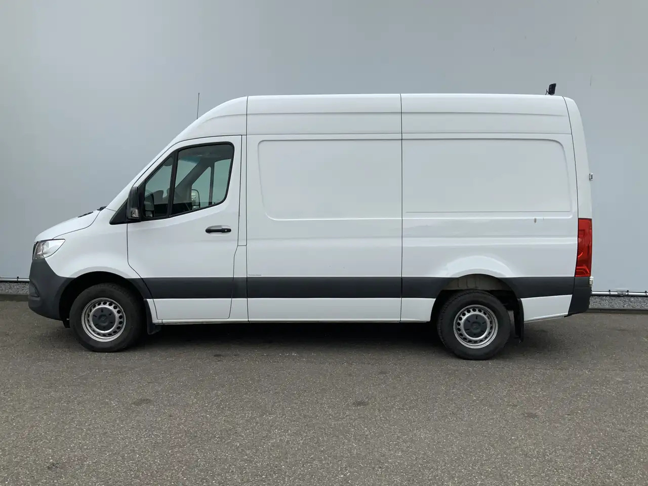 Mercedes-Benz Sprinter 316 2.2 CDI L2H2 Airco Cruise Camera Navi Trekhaak - Dubă: Foto 3 Mercedes-Benz Sprinter 316 2.2 CDI L2H2 Airco Cruise Camera Navi Trekhaak - Dubă: Foto 3