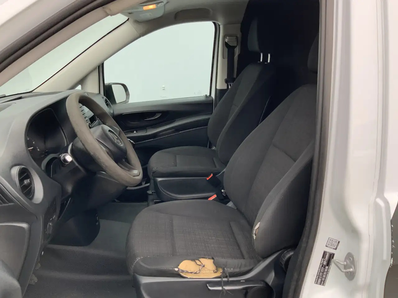 Mercedes-Benz Vito 111 CDI Functional Airco Trekhaak 2000 kg (Schades - Dubă: Foto 4 Mercedes-Benz Vito 111 CDI Functional Airco Trekhaak 2000 kg (Schades - Dubă: Foto 4