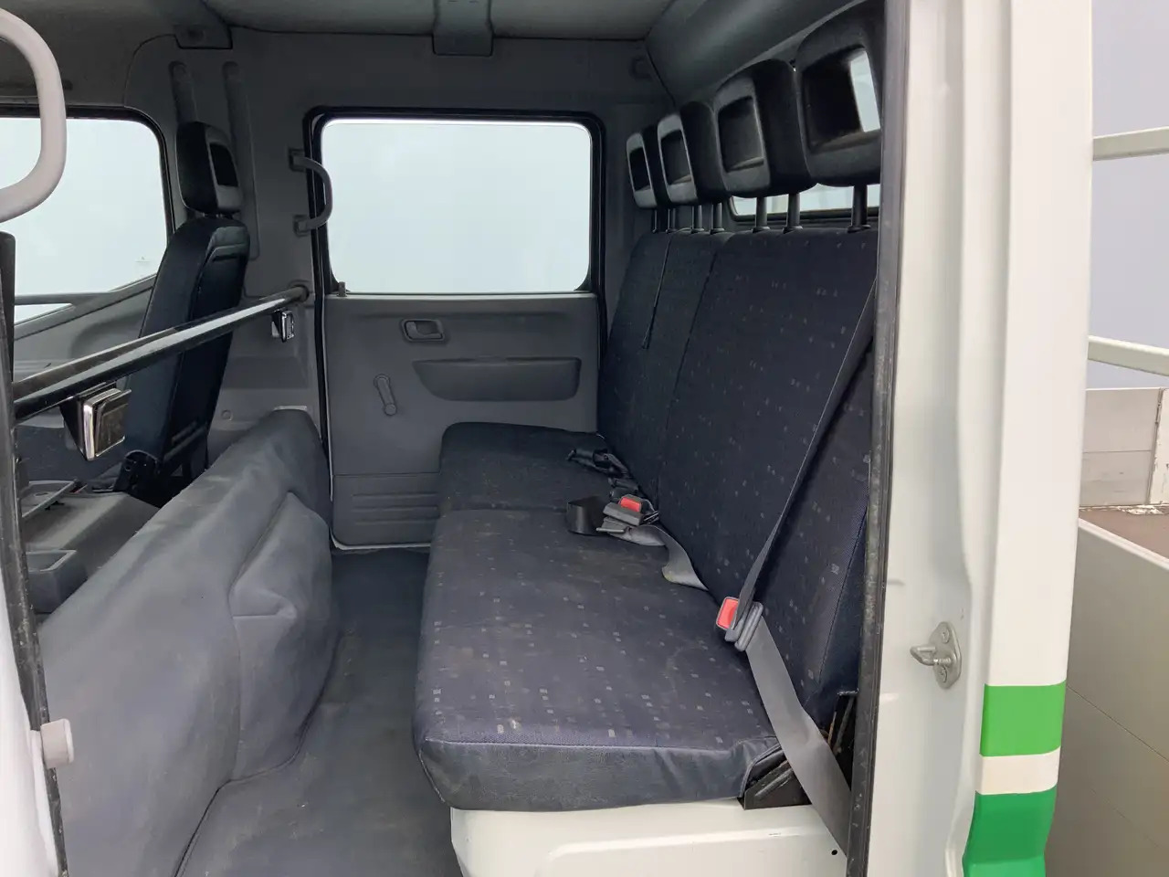 Mitsubishi Canter 3C13 3.0 DI 335 Dub Cab 6 pers Pick Up Airco Trekh - Camion platformă: Foto 4 Mitsubishi Canter 3C13 3.0 DI 335 Dub Cab 6 pers Pick Up Airco Trekh - Camion platformă: Foto 4