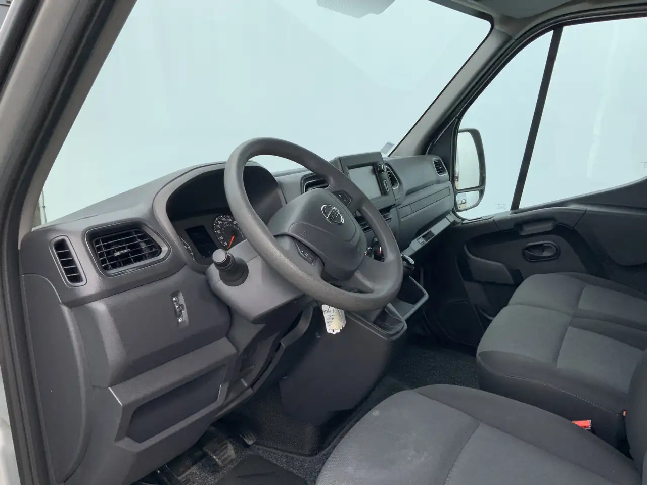 Nissan Interstar 2.3 dCi L2H2 Acenta Airco Cruise 3 Zits Camera Nav - Dubă: Foto 5 Nissan Interstar 2.3 dCi L2H2 Acenta Airco Cruise 3 Zits Camera Nav - Dubă: Foto 5