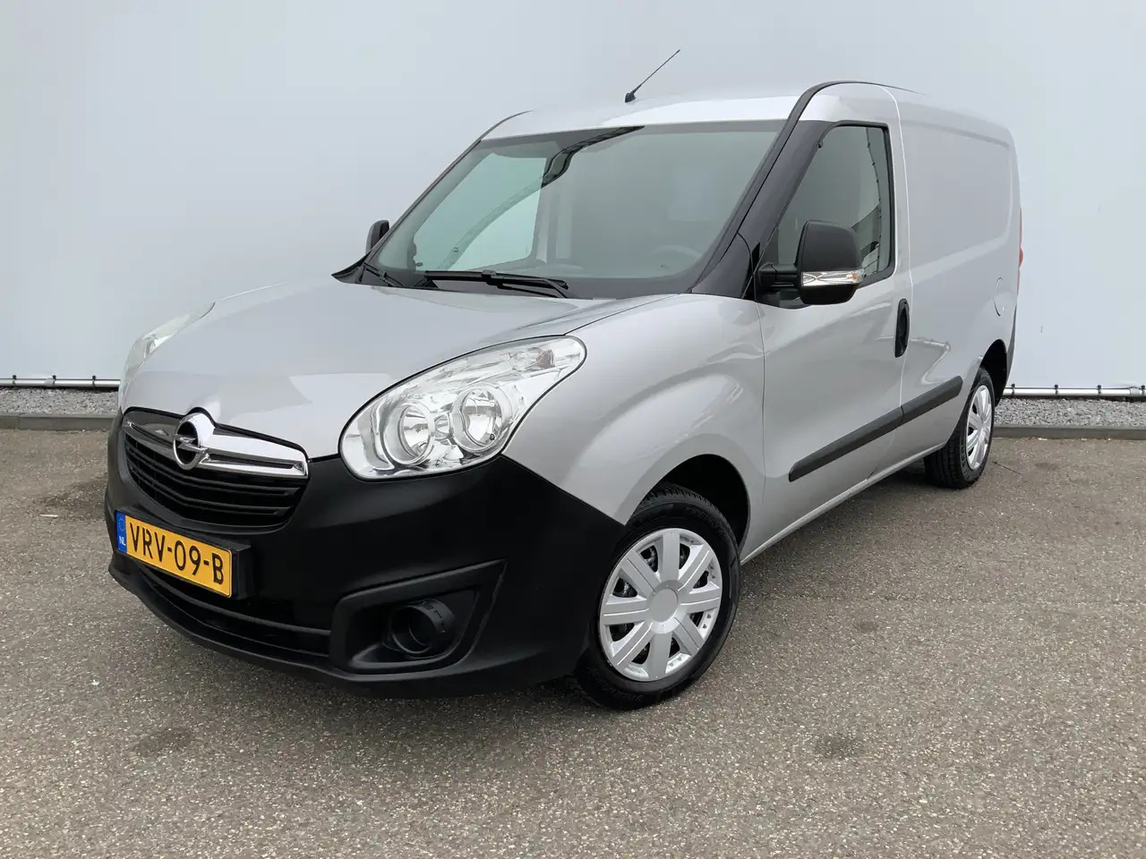 Opel Combo 1.3 CDTi L1H1 Edition Airco Euro 6 - Autoutilitară compactă: Foto 1 Opel Combo 1.3 CDTi L1H1 Edition Airco Euro 6 - Autoutilitară compactă: Foto 1