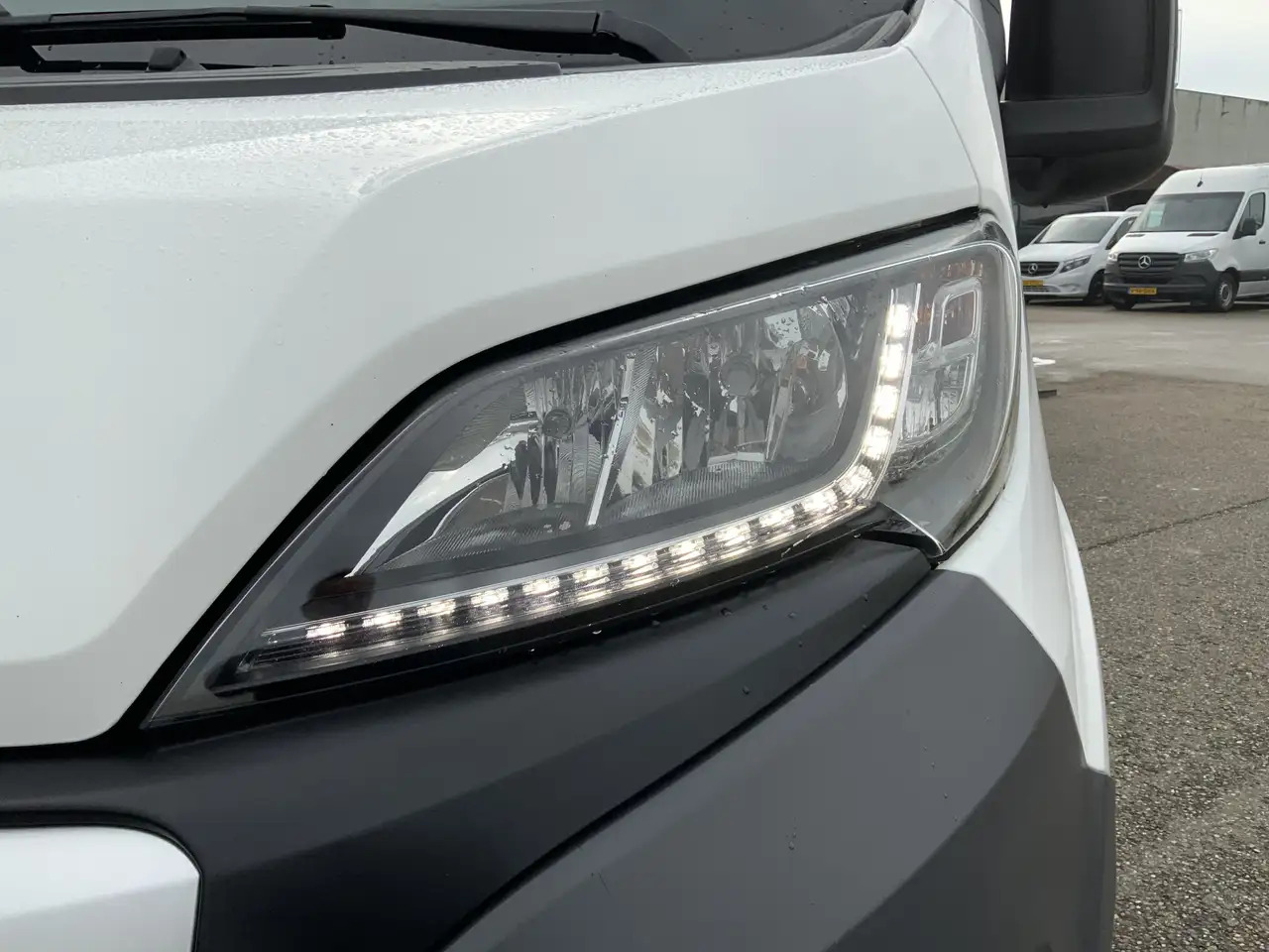 Peugeot Boxer 330 2.2 HDI L2H2 Première Airco Cruise Camera side - Dubă: Foto 2 Peugeot Boxer 330 2.2 HDI L2H2 Première Airco Cruise Camera side - Dubă: Foto 2