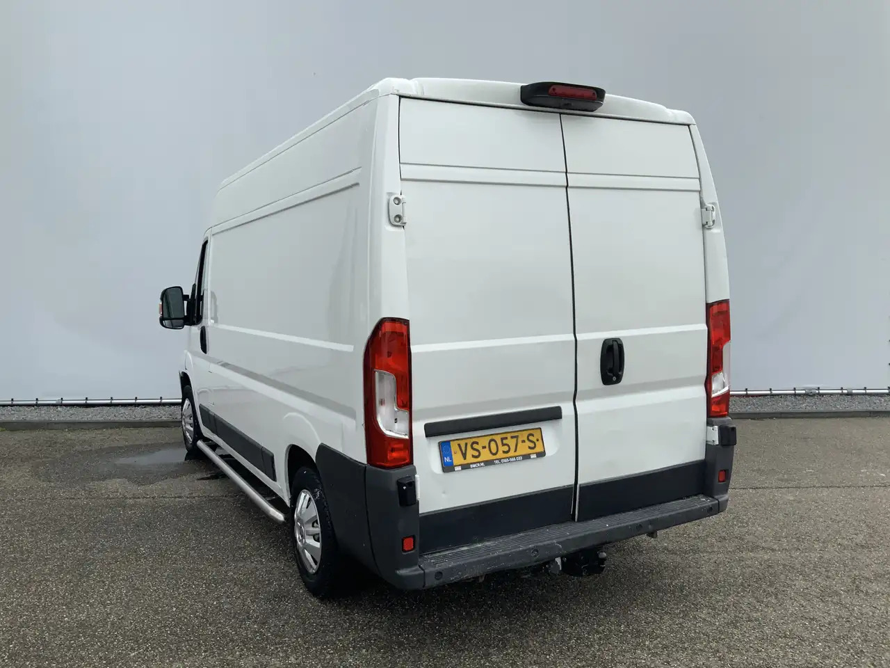 Peugeot Boxer 330 2.2 HDI L2H2 Première Airco Cruise Camera side - Dubă: Foto 3 Peugeot Boxer 330 2.2 HDI L2H2 Première Airco Cruise Camera side - Dubă: Foto 3