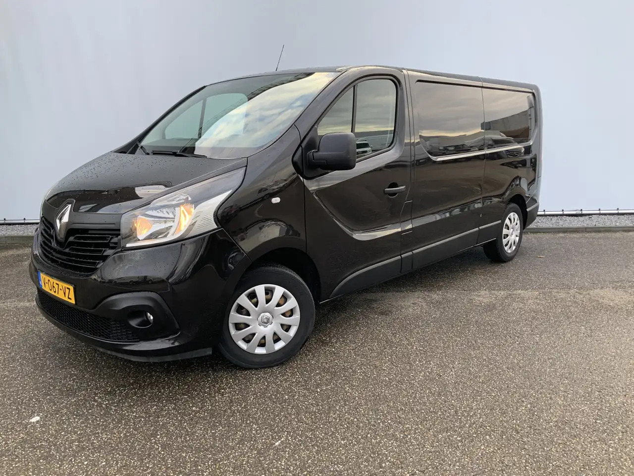 Renault Trafic 1.6 dCi T29 L2H1 Airco Cruise Trerkhaak 2000kg 3 Z - Dubă: Foto 1 Renault Trafic 1.6 dCi T29 L2H1 Airco Cruise Trerkhaak 2000kg 3 Z - Dubă: Foto 1
