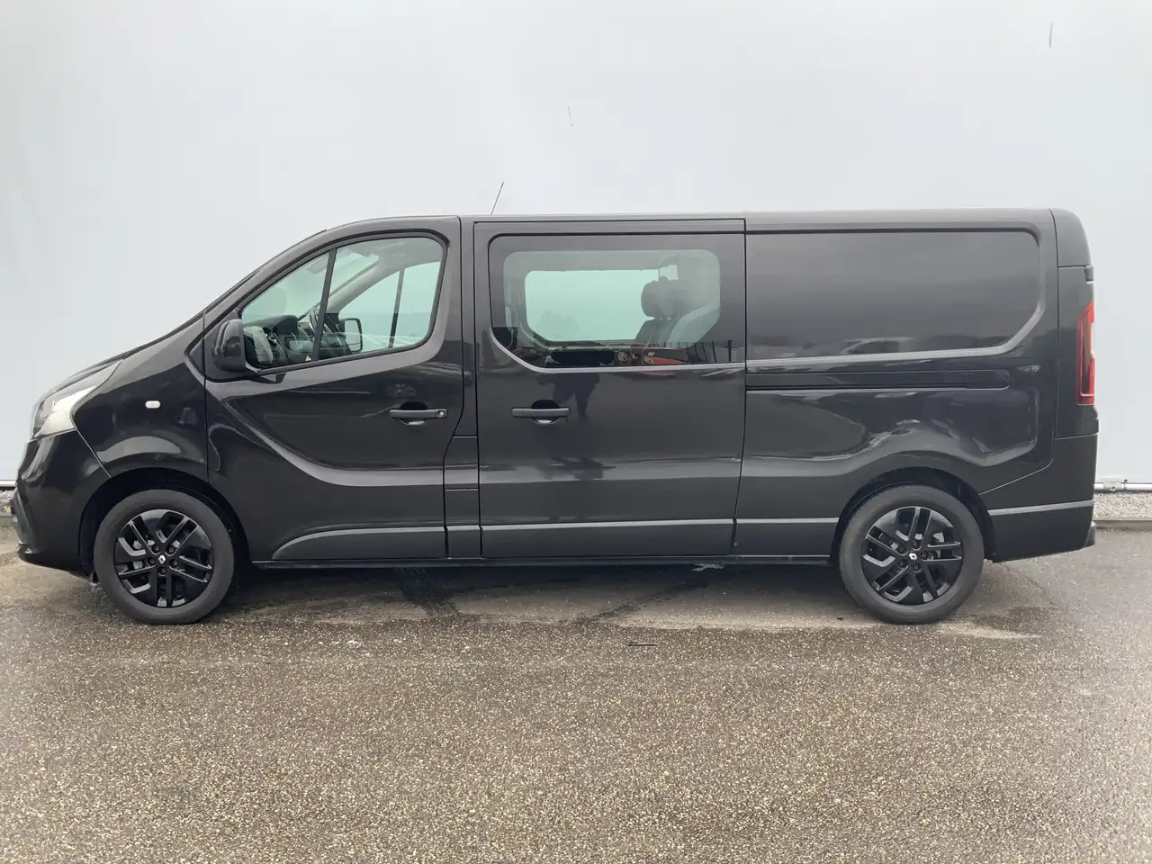 Renault Trafic 1.6 dCi T29 L2H1 Dub Cab 5 Zits Airco Cruise Navi - Autoutilitară cabină dublă: Foto 3 Renault Trafic 1.6 dCi T29 L2H1 Dub Cab 5 Zits Airco Cruise Navi - Autoutilitară cabină dublă: Foto 3