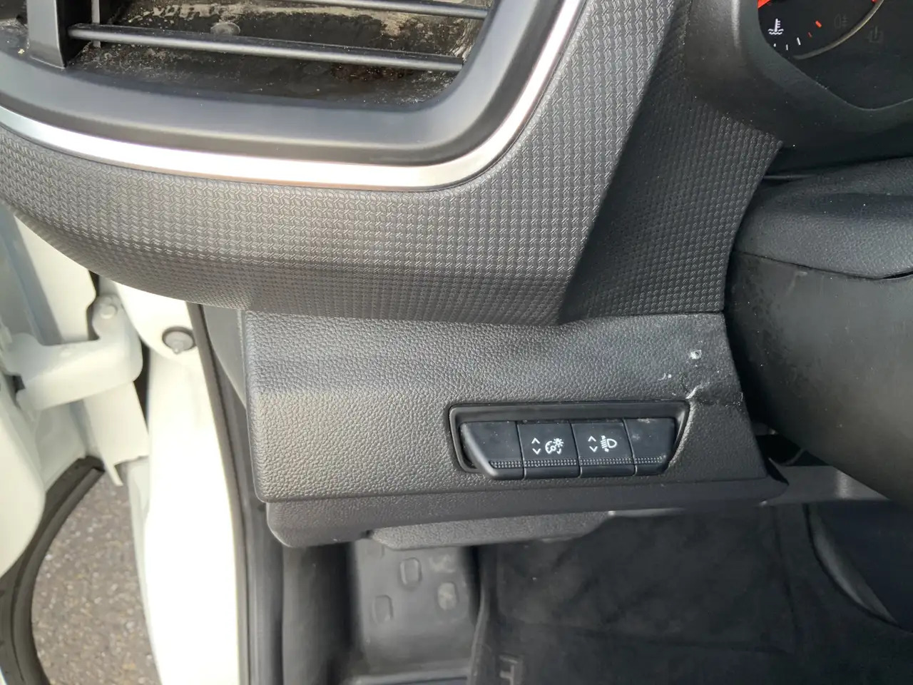 Dubă Renault Trafic 2.0 dCi 130 T30 L2H1 Work Edition Airco Cruise Nav: Foto 7 Dubă Renault Trafic 2.0 dCi 130 T30 L2H1 Work Edition Airco Cruise Nav: Foto 7