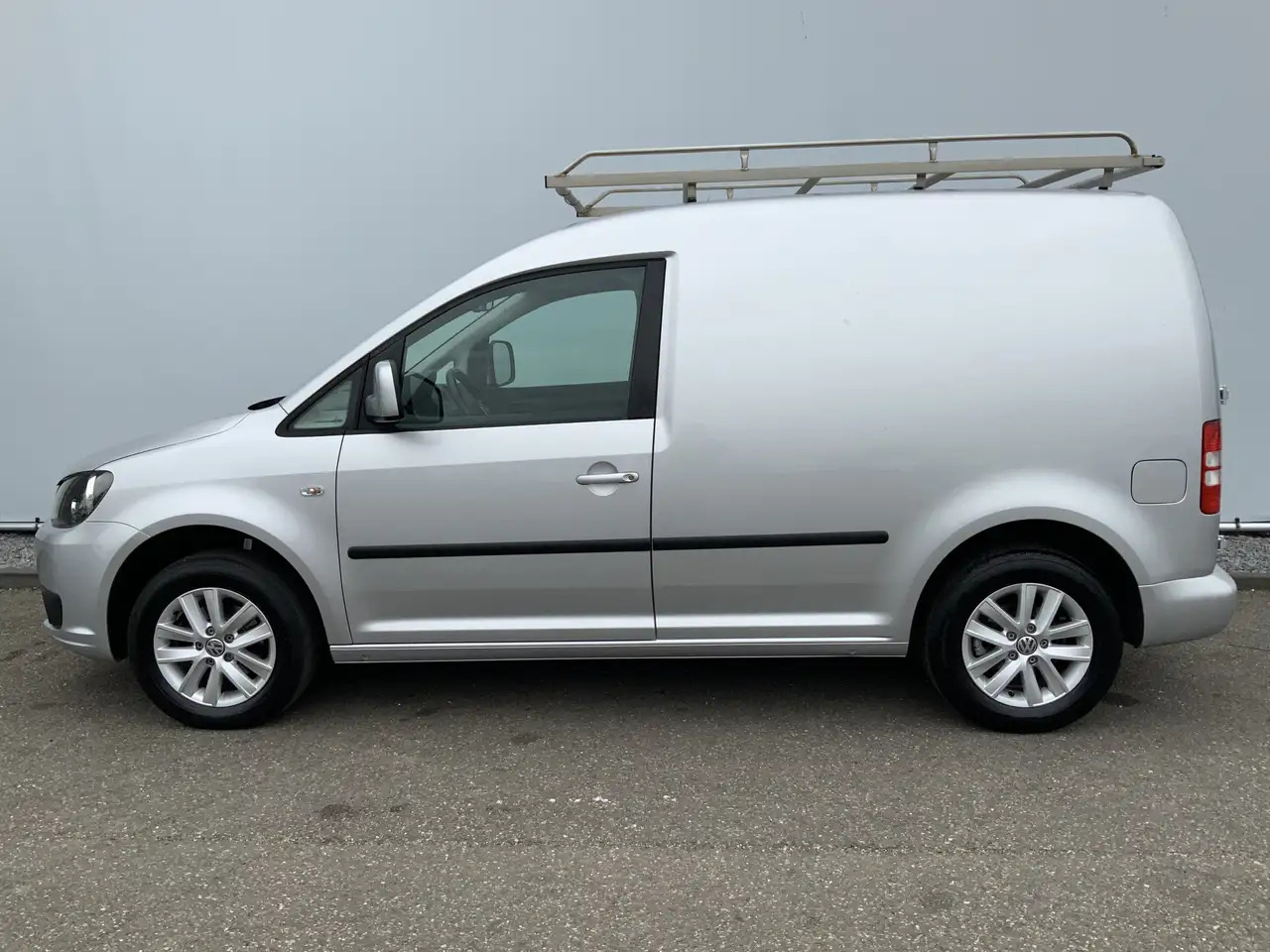 Volkswagen Caddy 1.6 TDI Airco Imperiaal Trekhaak 1400 kg navi Crui - Autoutilitară compactă: Foto 3 Volkswagen Caddy 1.6 TDI Airco Imperiaal Trekhaak 1400 kg navi Crui - Autoutilitară compactă: Foto 3