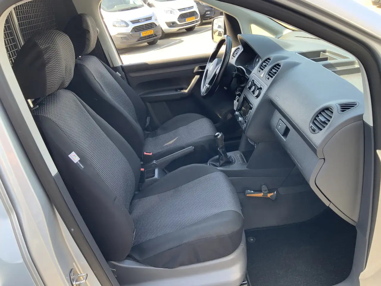 Volkswagen Caddy 1.6 TDI Airco Imperiaal Trekhaak 1400 kg navi Crui - Autoutilitară compactă: Foto 5 Volkswagen Caddy 1.6 TDI Airco Imperiaal Trekhaak 1400 kg navi Crui - Autoutilitară compactă: Foto 5