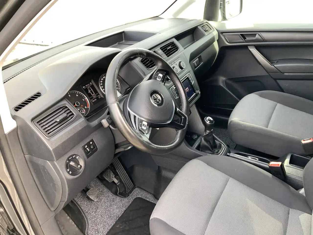 Volkswagen Caddy 2.0 TDI L2H1 BMT Maxi Exclusive Edtion Airco Navi - Autoutilitară compactă: Foto 5 Volkswagen Caddy 2.0 TDI L2H1 BMT Maxi Exclusive Edtion Airco Navi - Autoutilitară compactă: Foto 5