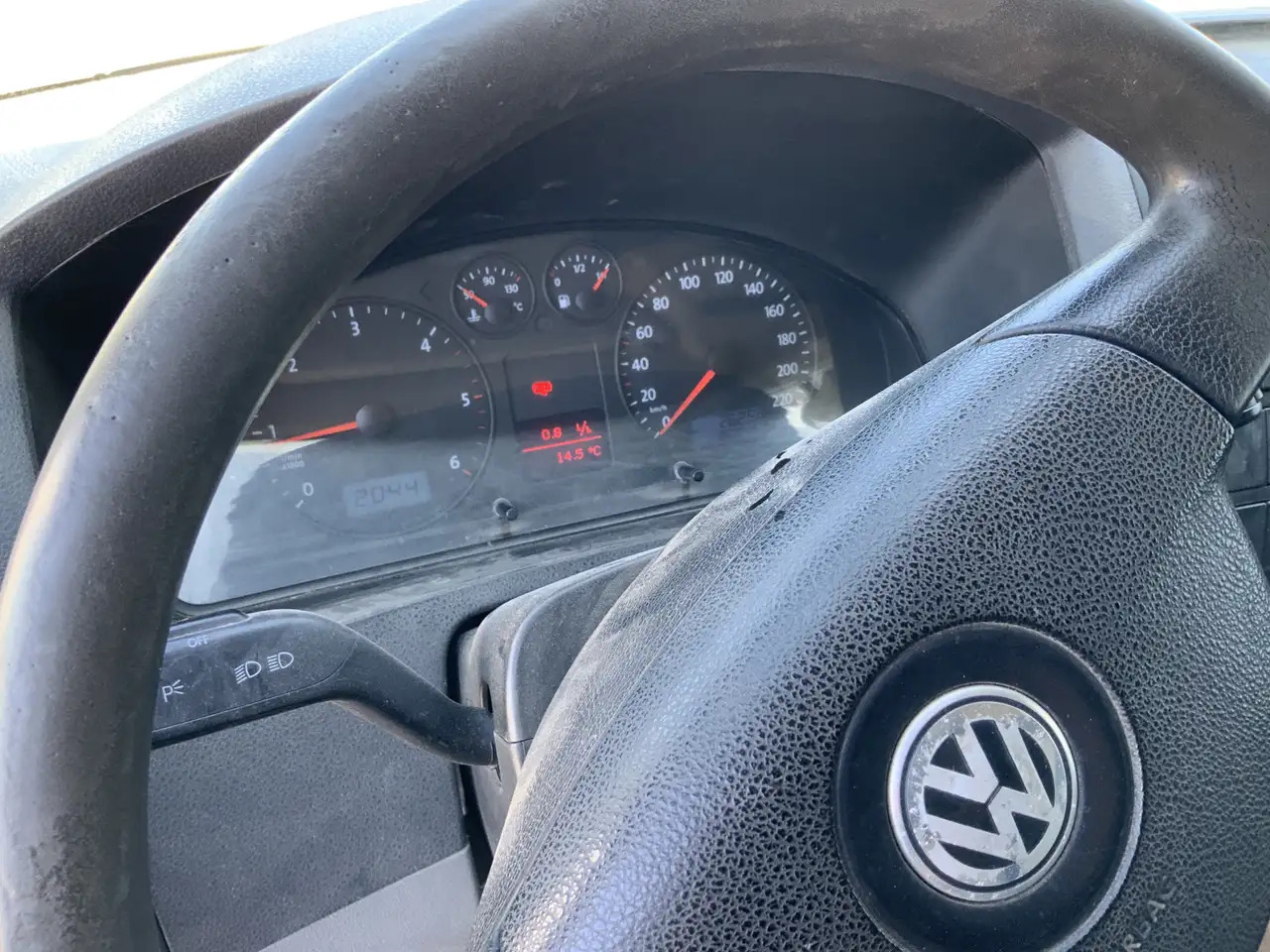 Volkswagen T5 Transporter 1.9 TDI 340 MHD (Versnellingsbak Defekt !!)Airco 3 - Dubă: Foto 4 Volkswagen T5 Transporter 1.9 TDI 340 MHD (Versnellingsbak Defekt !!)Airco 3 - Dubă: Foto 4