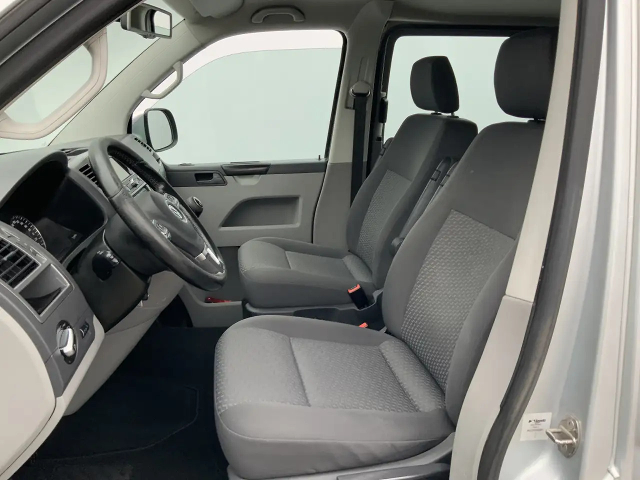 Volkswagen T5 Transporter MARGE 2.0 TDI L2H1 Dub Cab Airco Cruise Alu Velg S - Autoutilitară cabină dublă: Foto 4 Volkswagen T5 Transporter MARGE 2.0 TDI L2H1 Dub Cab Airco Cruise Alu Velg S - Autoutilitară cabină dublă: Foto 4