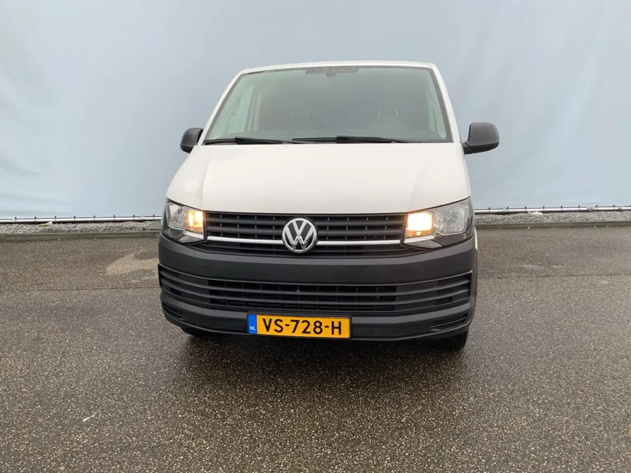 Volkswagen T6 Transporter 2.0 TDI L1H1 Comfortline Airco Navi Trekhaak 2200 - Dubă: Foto 2 Volkswagen T6 Transporter 2.0 TDI L1H1 Comfortline Airco Navi Trekhaak 2200 - Dubă: Foto 2