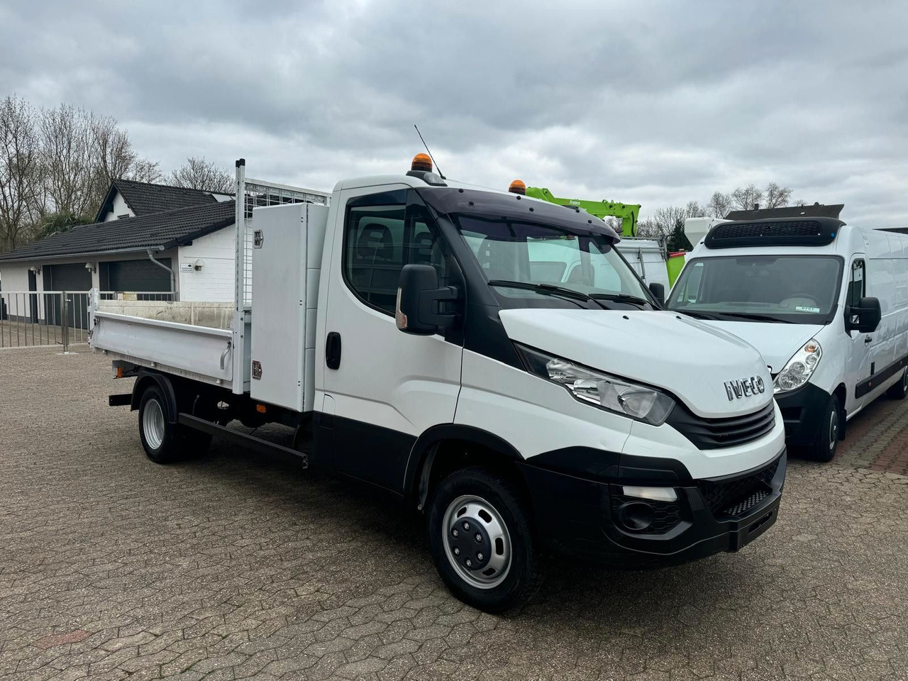 Iveco Daily 35C14 Kipper EURO 6 - Autoutilitară basculantă: Foto 3 Iveco Daily 35C14 Kipper EURO 6 - Autoutilitară basculantă: Foto 3