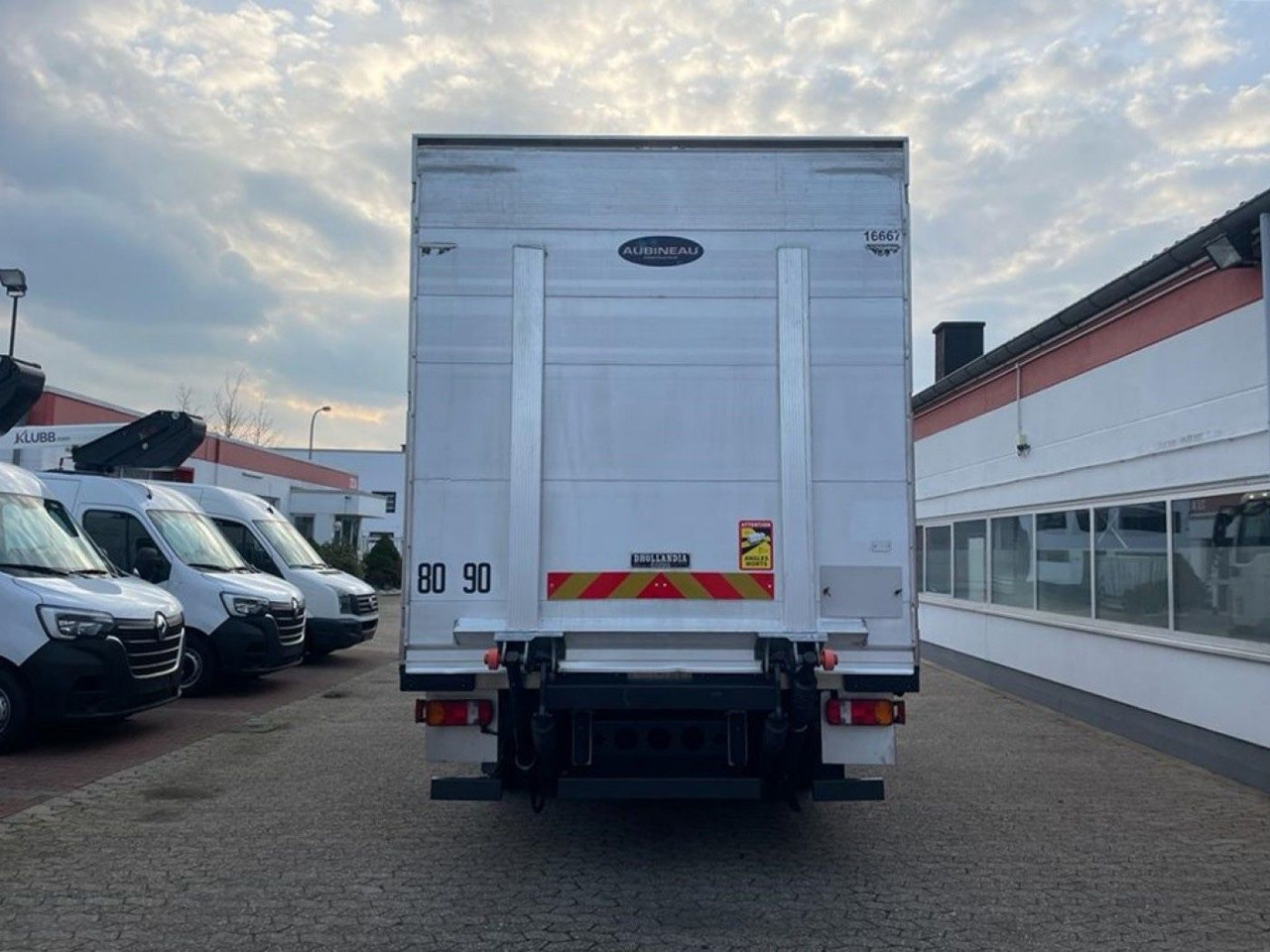 MAN TGL 10.220 Doka Tiefkühlkoffer LBW 1.5t - Camion frigider: Foto 5 MAN TGL 10.220 Doka Tiefkühlkoffer LBW 1.5t - Camion frigider: Foto 5