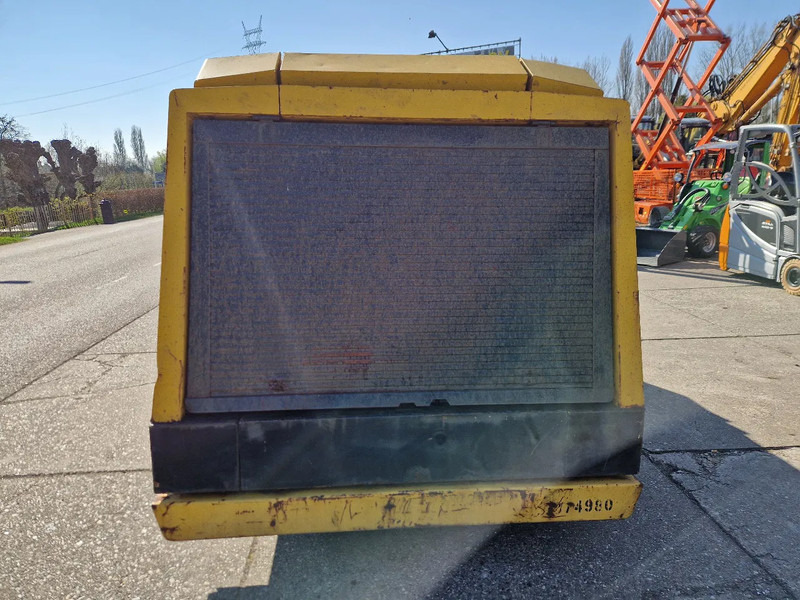 Atlas-Copco XAS350DD - Compresor de aer: Foto 4 Atlas-Copco XAS350DD - Compresor de aer: Foto 4