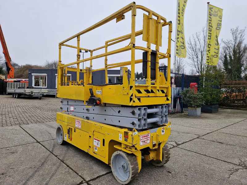 Genie GS2032 elektrisch werkhoogte 8m. met keuring - Platforma foarfeca: Foto 3 Genie GS2032 elektrisch werkhoogte 8m. met keuring - Platforma foarfeca: Foto 3
