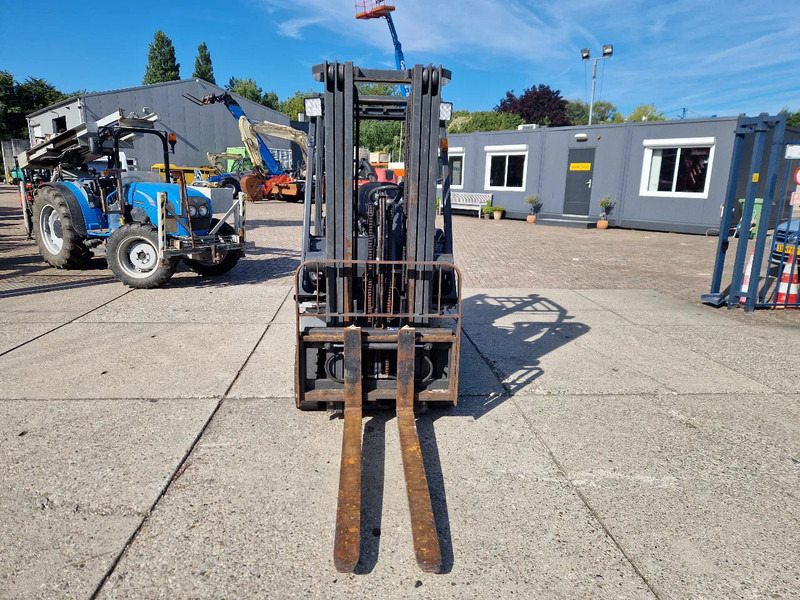 Nissan 1800 kg. LPG met keuring - Stivuitor GPL: Foto 5 Nissan 1800 kg. LPG met keuring - Stivuitor GPL: Foto 5