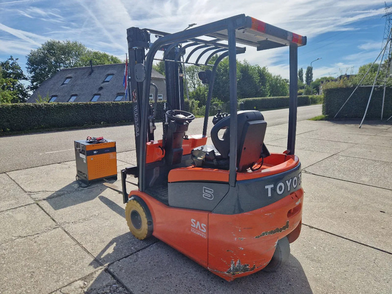 Toyota 1500 kg. elektrisch hefhoogte 5.00m. - Electrostivuitor: Foto 4 Toyota 1500 kg. elektrisch hefhoogte 5.00m. - Electrostivuitor: Foto 4