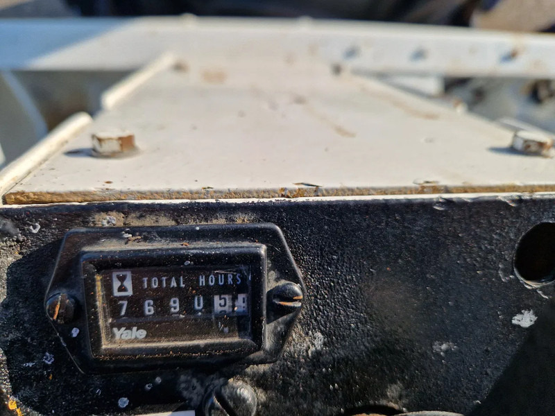 Electrostivuitor Yale 4.5 ton elektrisch triplomast: Foto 7 Electrostivuitor Yale 4.5 ton elektrisch triplomast: Foto 7