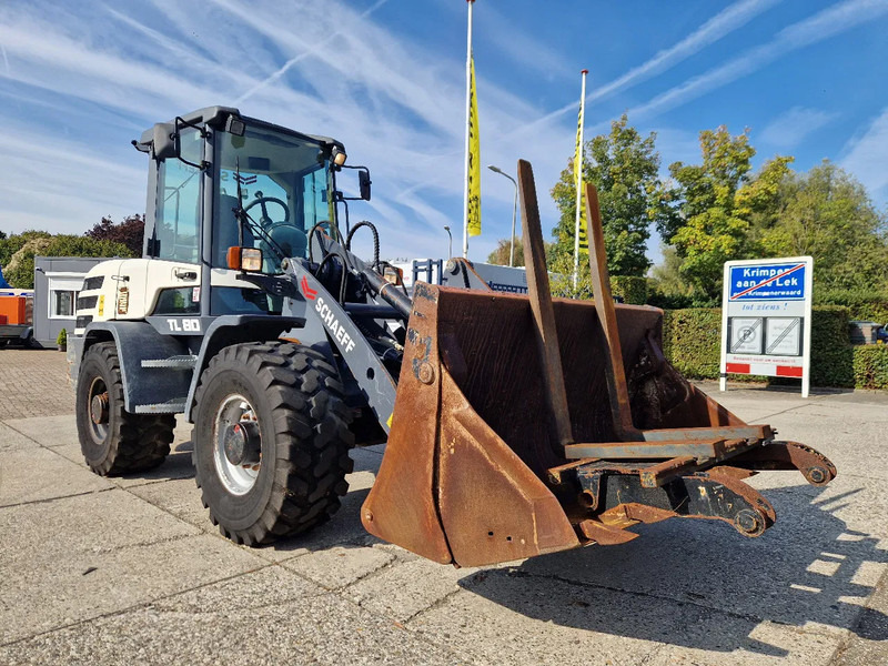 Yanmar / Terex TL80 in nette staat 2017 - Încărcător frontal pe pneuri: Foto 2 Yanmar / Terex TL80 in nette staat 2017 - Încărcător frontal pe pneuri: Foto 2