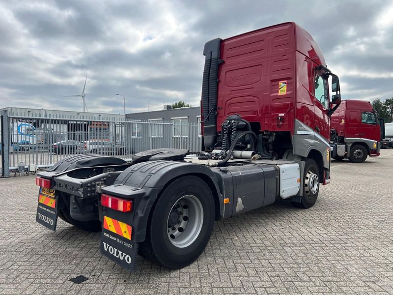 Volvo FH 420 Globetrotter - ADR - Cap tractor: Foto 4 Volvo FH 420 Globetrotter - ADR - Cap tractor: Foto 4