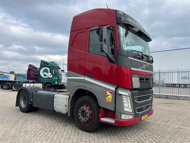 Volvo FH 420 Globetrotter - ADR - Cap tractor: Foto 3 Volvo FH 420 Globetrotter - ADR - Cap tractor: Foto 3