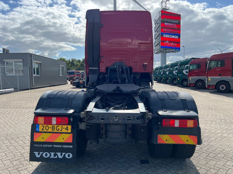 Volvo FH13.420 Globetrotter - ADR - Cap tractor: Foto 5 Volvo FH13.420 Globetrotter - ADR - Cap tractor: Foto 5