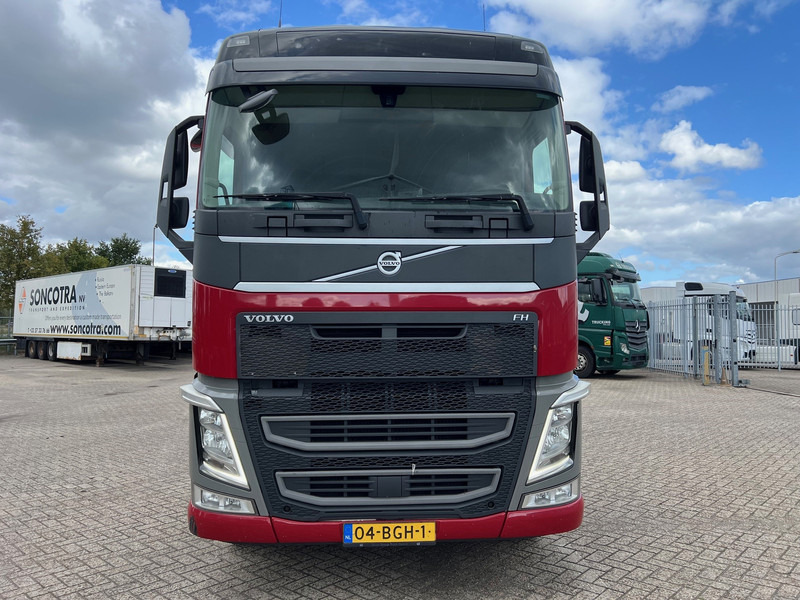 Volvo FH13.420 Globetrotter - ADR - Cap tractor: Foto 2 Volvo FH13.420 Globetrotter - ADR - Cap tractor: Foto 2
