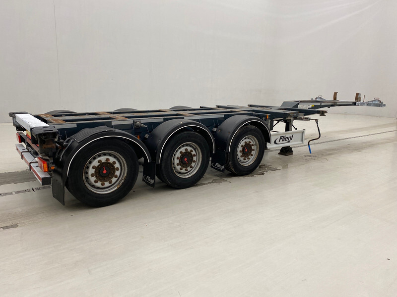 Fliegl Polyvalent skelet 2 x 20-30-40-45 ft - Semiremorcă transport containere/ Swap body: Foto 4 Fliegl Polyvalent skelet 2 x 20-30-40-45 ft - Semiremorcă transport containere/ Swap body: Foto 4