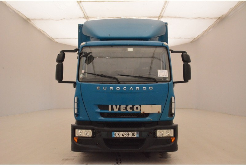 Iveco Eurocargo 120E18 - Camion furgon: Foto 2 Iveco Eurocargo 120E18 - Camion furgon: Foto 2